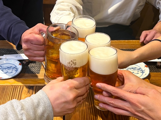 胃もたれの主な原因